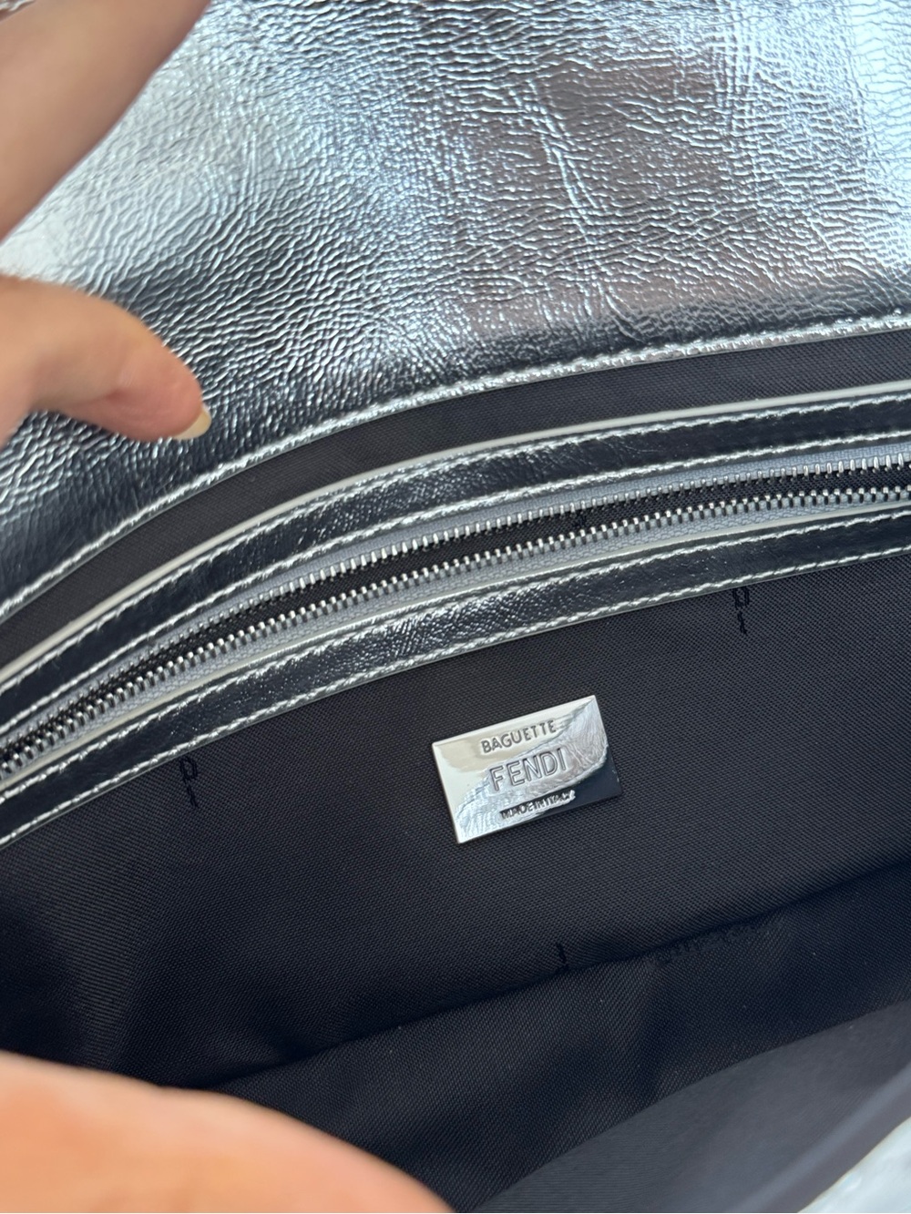Vintage Fendi Baguette Metallic Silver Embossed Shoulder Bag - Picture 5 of 11